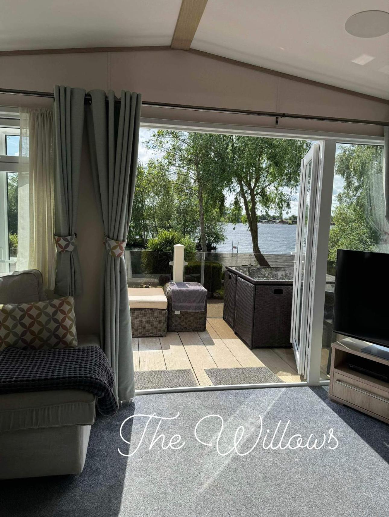 Hotel The Willows Jet Ski Lake View Tattershall Lakes Exterior foto